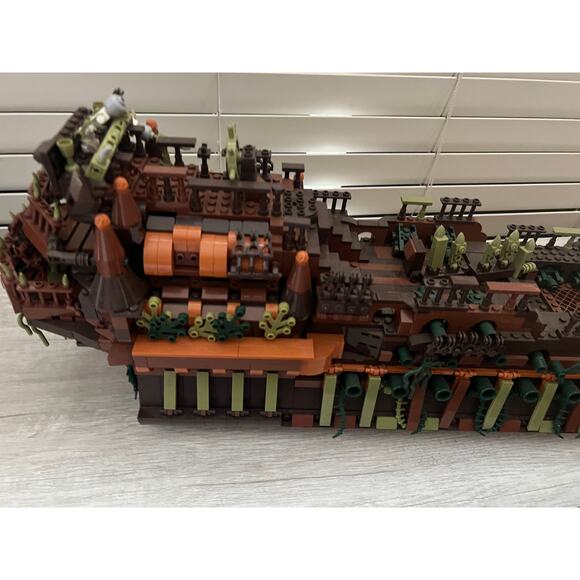 Mould King 13138 Pirates Ship Model Building Blocks Kit Dutchman NEW - Picture 15 of 16